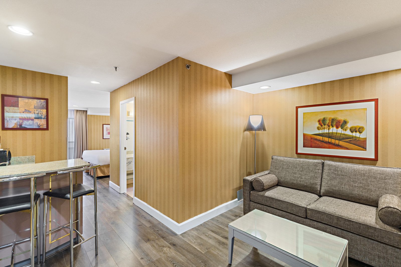 Jr queen suite